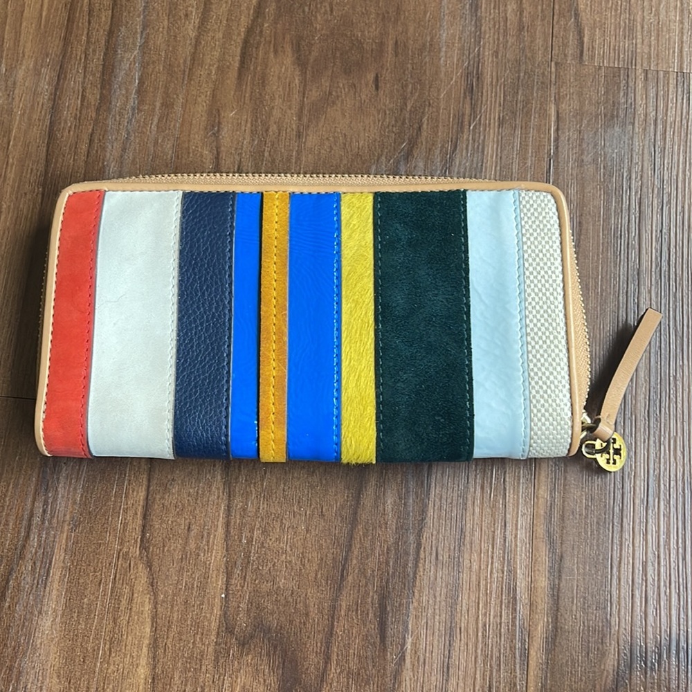 Tory Burch Balloon Stripe Continental Wallet - Picture 2 of 14